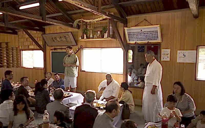 Yemekte bir araya geldik ( Gassuku)